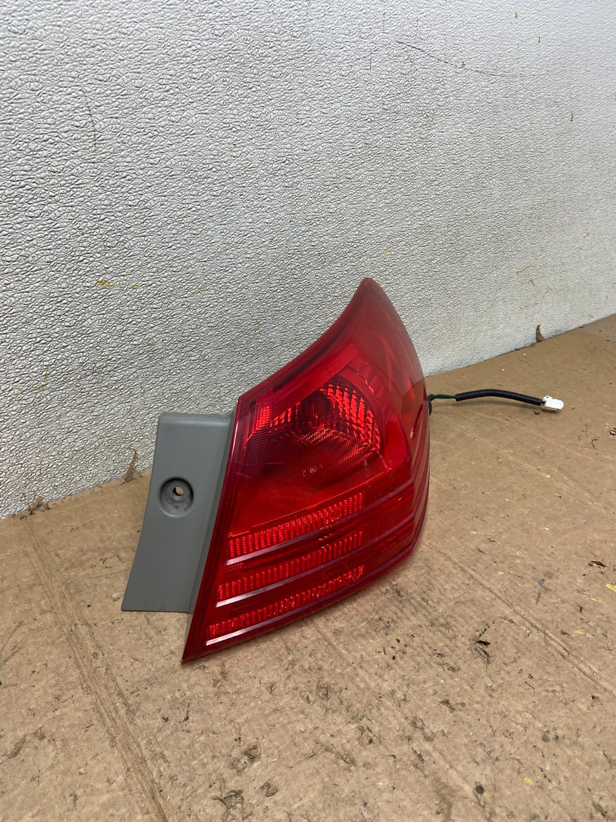 2008 to 2015 Nissan Rogue Right Passenger Rh Side Tail Light Oem AA43892