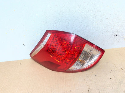 2006 2007 2008 Toyota Rav4 Left Driver LH Side Tail Light AI5639 LK0