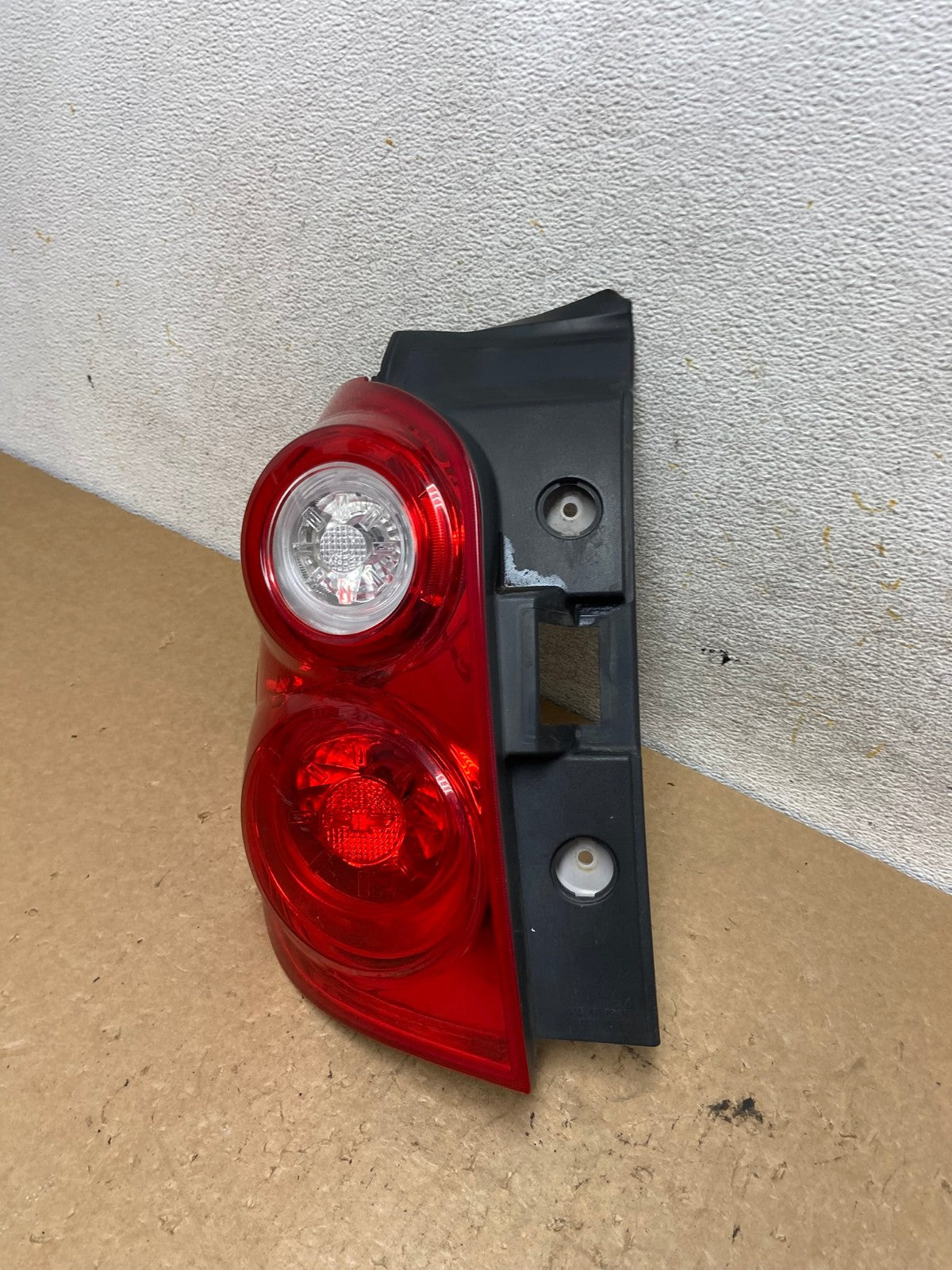 2010 to 2015 Chevrolet Equinox Left Driver Lh Side Tail Light AI3727 LK1
