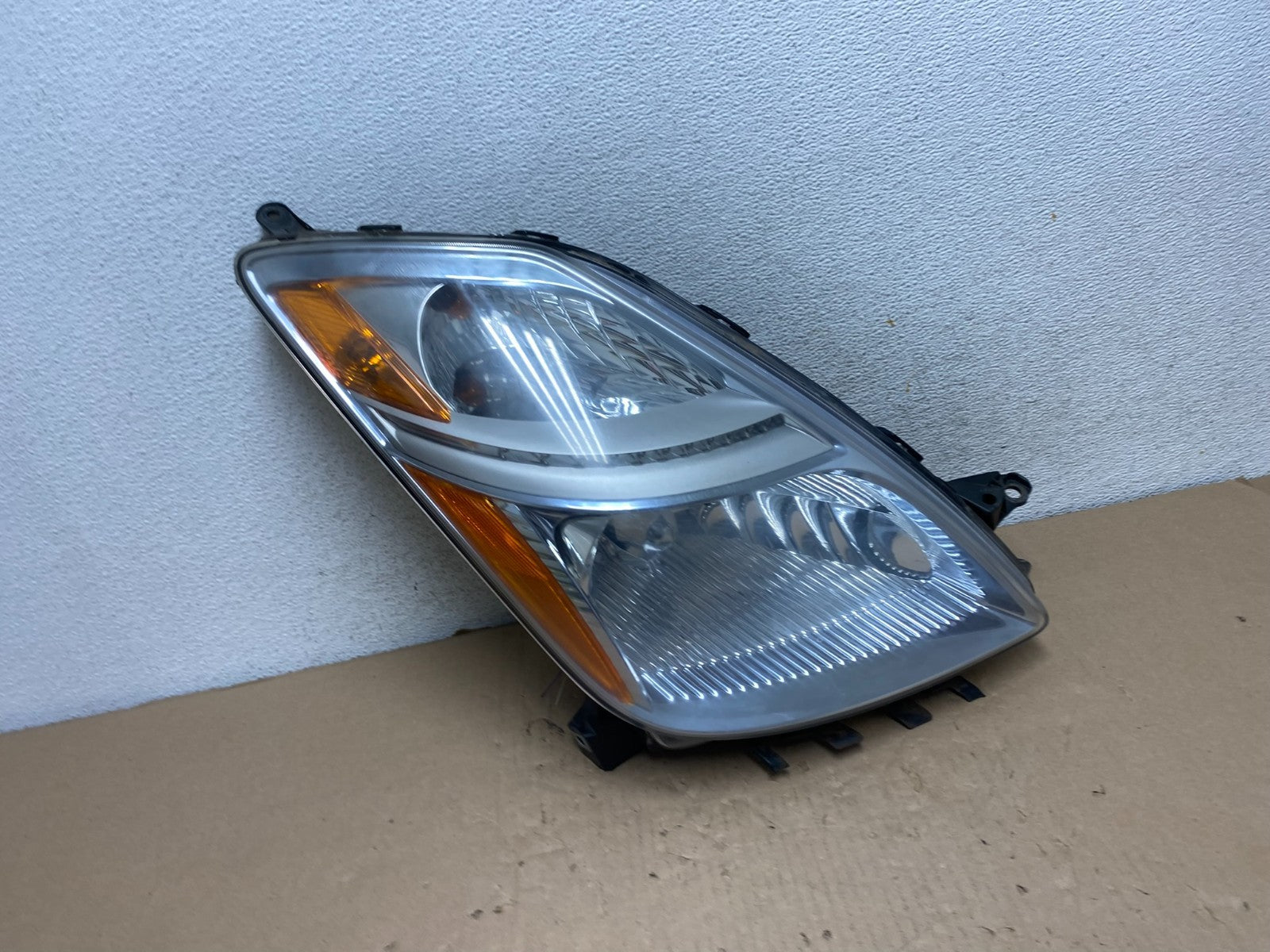 2006-2009 Toyota Prius Right Passenger Rh Side Headlight Xenon HID AG6745 DW0