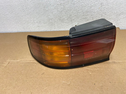 1992 1993 1994 Toyota Camry Left Driver LH Side Tail Light AD3773 LK0