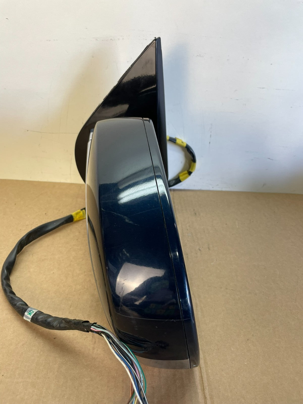 2007 - 2014 Cadillac Escalade Left Driver Door Mirror Turn Signal AH6287 DW9