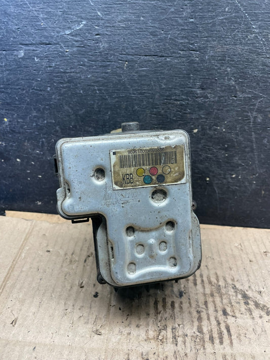 2004-07 Chevrolet Express ABS Pump Control 13567136 Module S4470 DG0