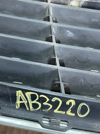 2000 to 2002 Mercedes-Benz S-Class S500 S430 Front Upper Grille OEM AB32207