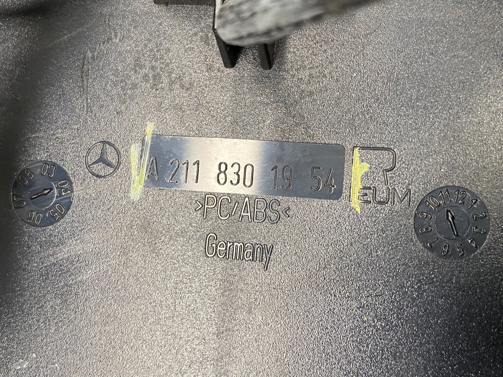 2007 - 2009 Mercedes W211 E550 E320 Center Console AC Heater Air Vent AC6238 DG7