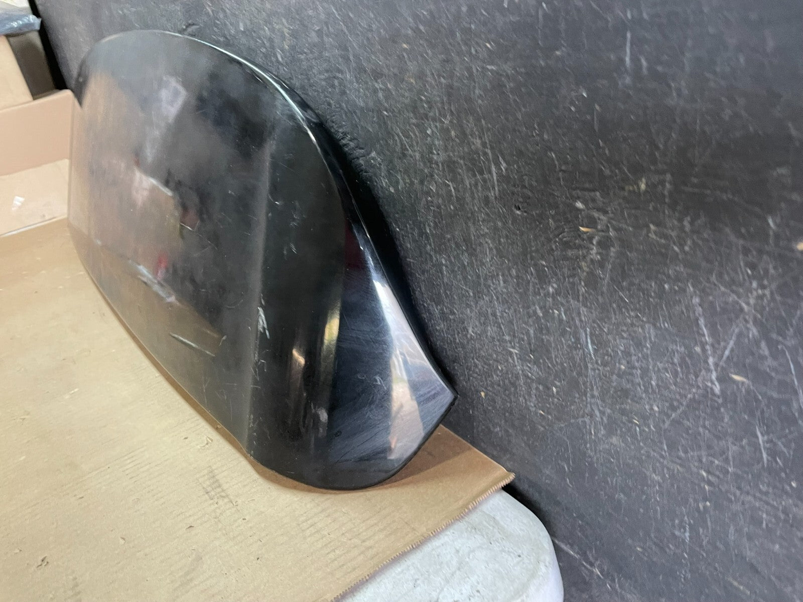 2004-2009 Lexus RX330 RX350  Rear Trunk Tail Gate Lift Gate Spoiler OEM L91601