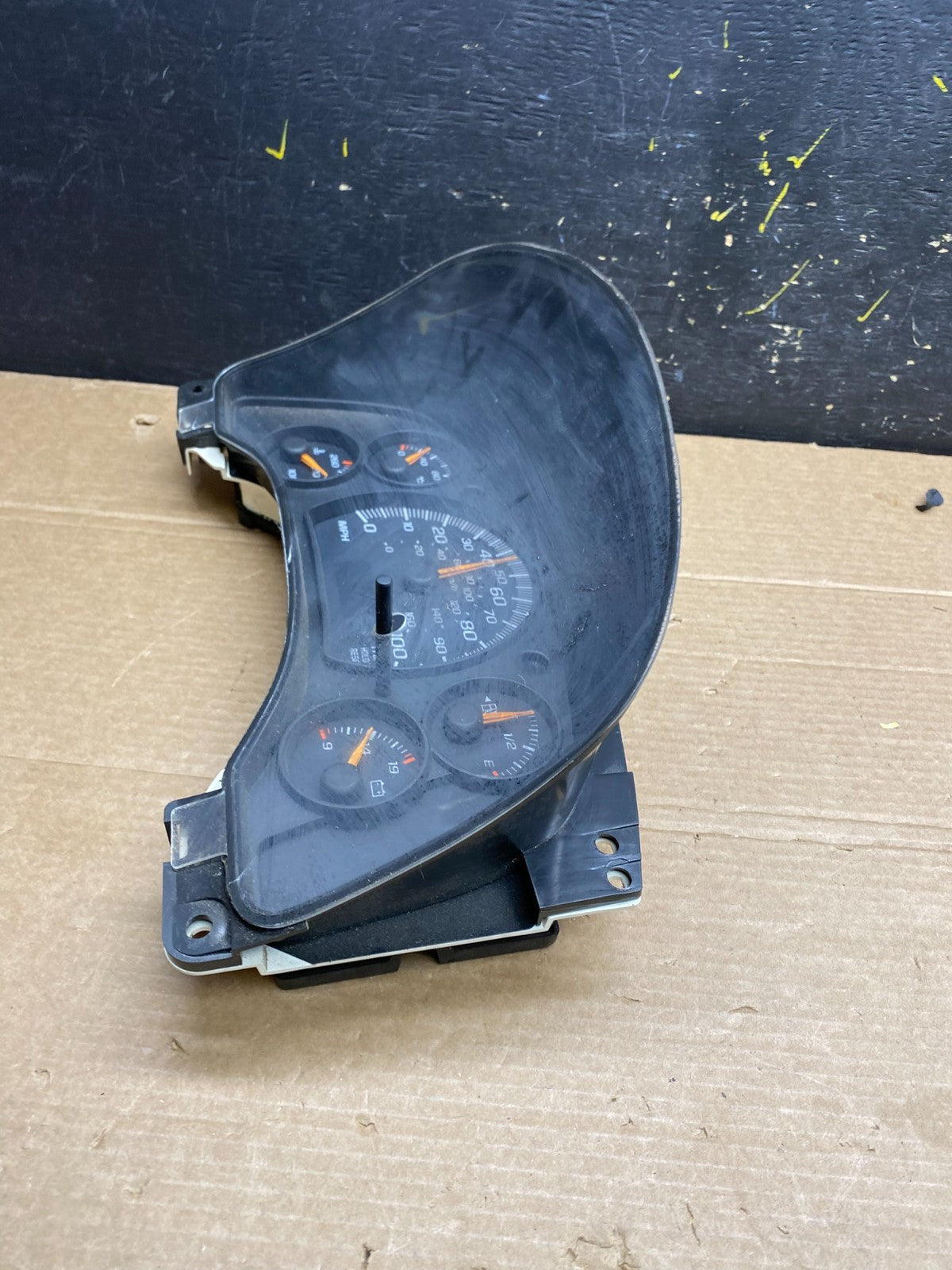 2004 to 2007 Chevrolet Express Speedometer Cluster Gauge OEM  W0275 DG3