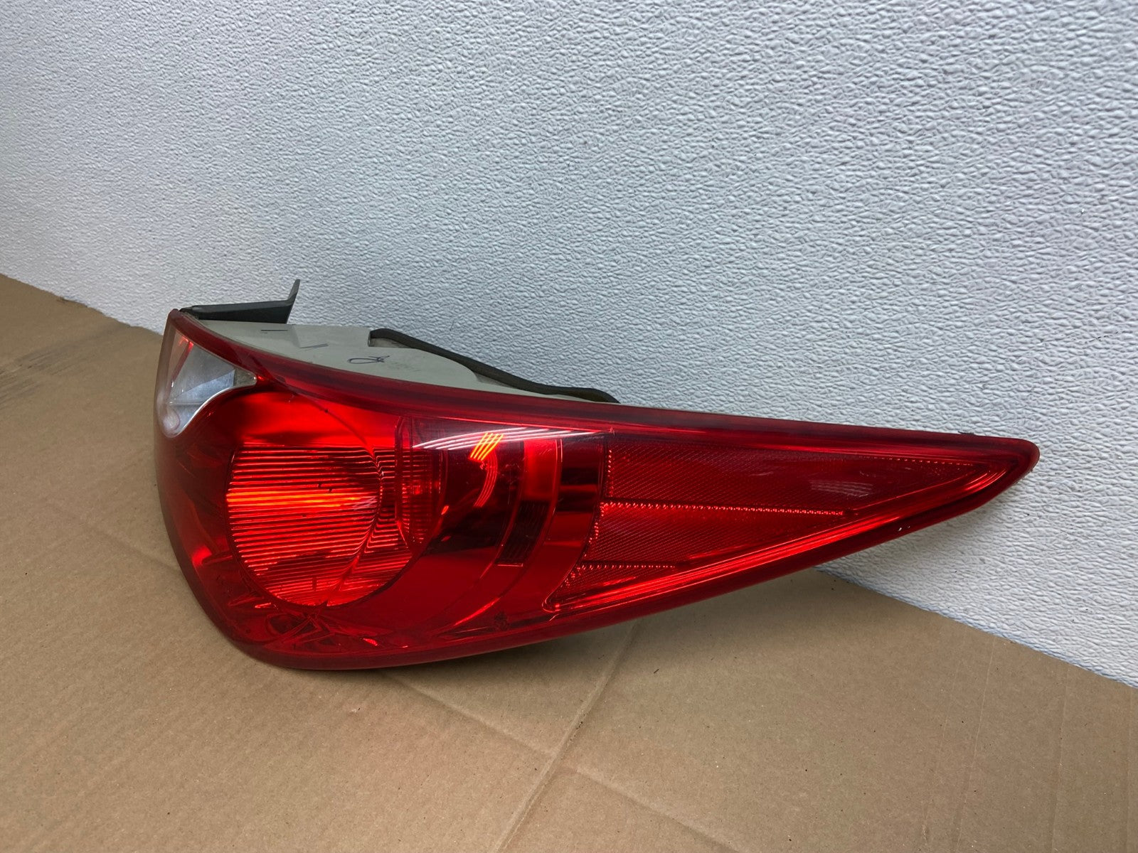2011 2012 2013 Hyundai Sonata Right Passenger RH Tail Light AB8020 LK1