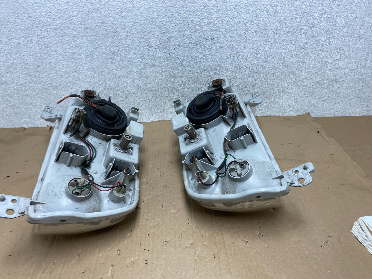 1999-2005 Suzuki Grand Vitara Left+Right Side Set Halogen Headlights AE9224 DW7