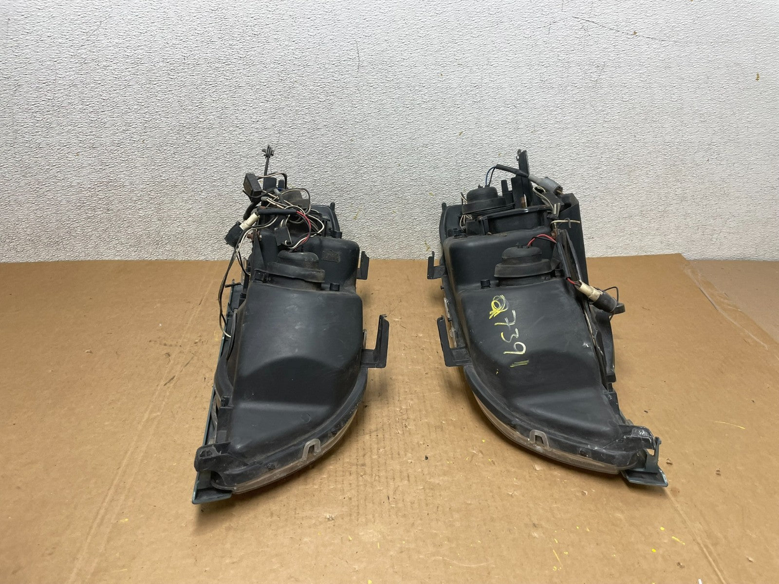 2000-2003 BMW X5 E53 LED Left+Right Set LED Chrome Projector Headlight Q7391 DG18