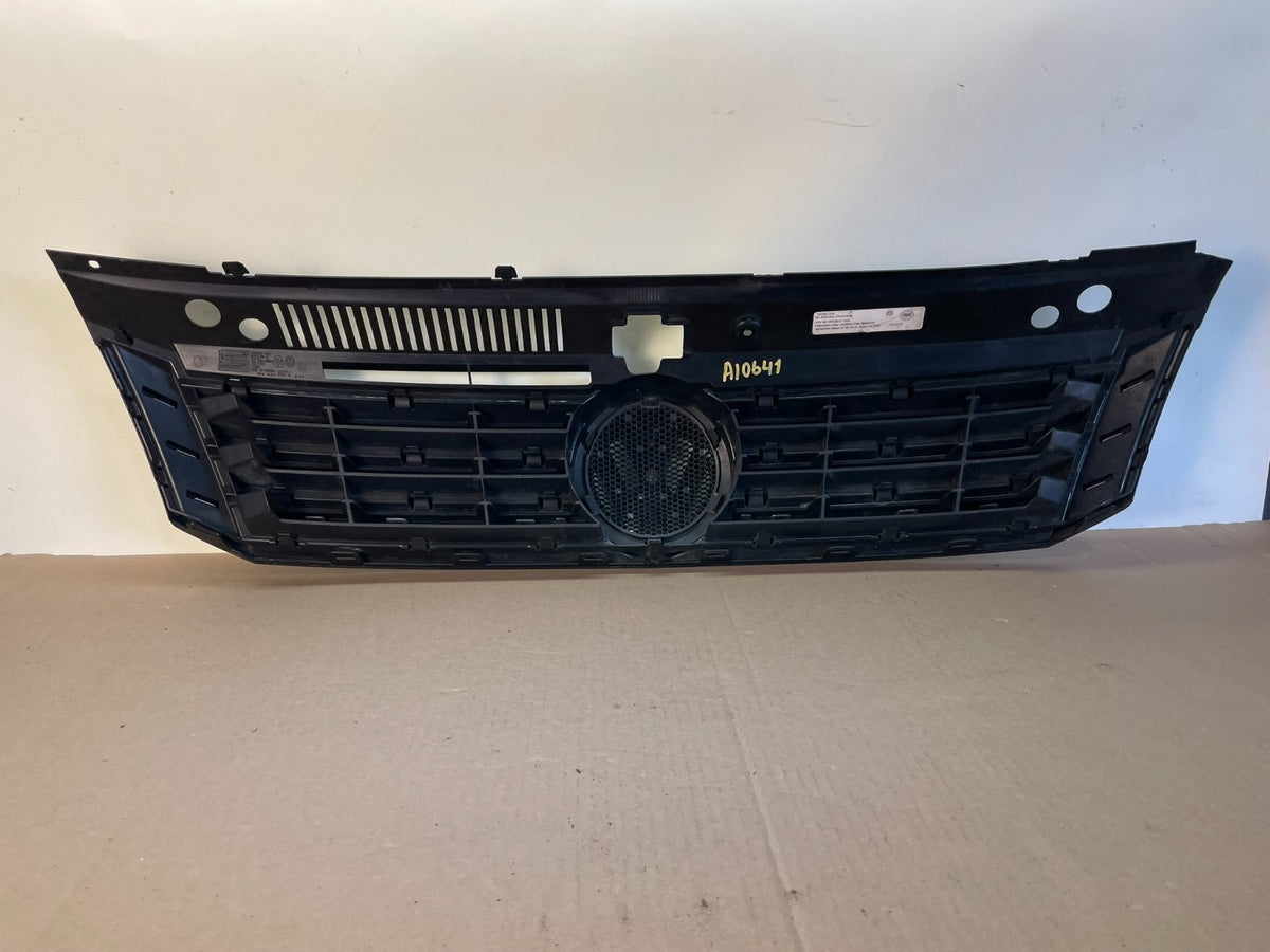 2016 to 2018 Volkswagen Passat Front Upper Grill Grille AI0641 DG3