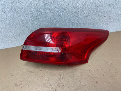 2015-2018 Ford Focus Sedan Halogen Tail Light Right Side Passenger AG4304 LK0