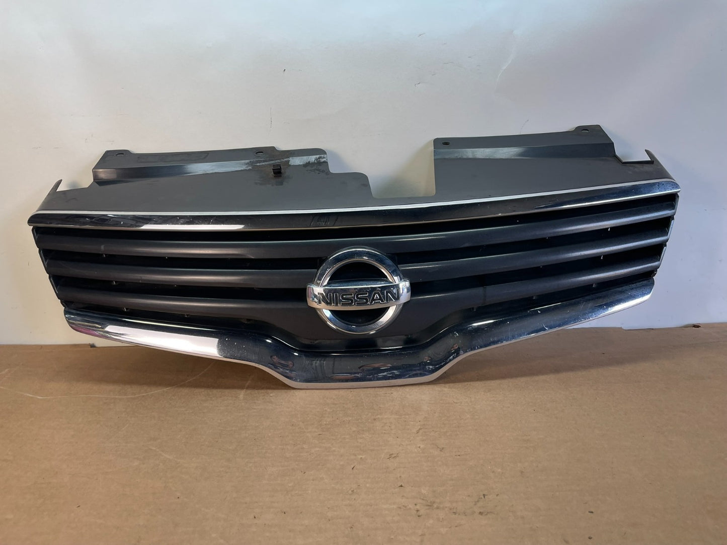Sedan 2007 2008 2009 Nissan Altima Front Upper Grill Grille AG0835 DG0