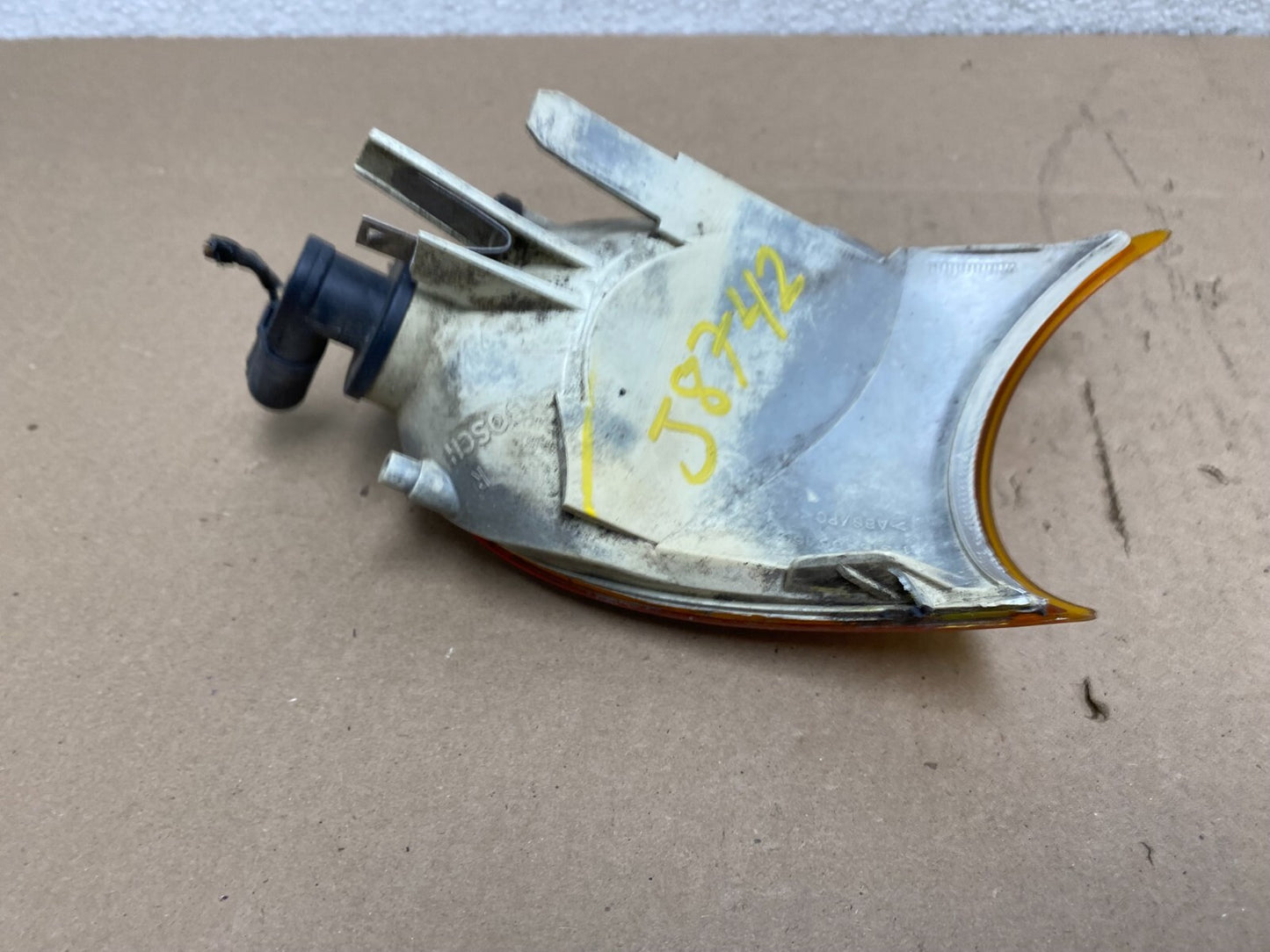 2000 to 2003 BMW 325Ci 330Ci E46 Coupe Right Passenger Turn Signal OEM j8742DG3