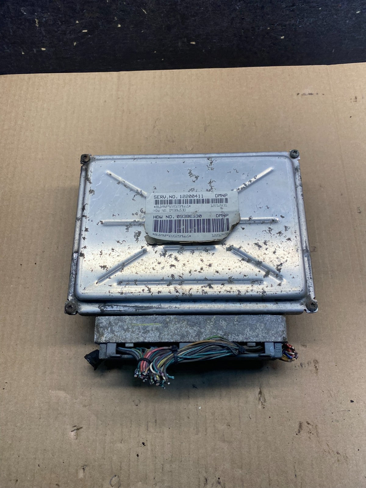 2001-2002 Silverado Tahoe Engine Computer Module 12200411 ECM ECU AH1627 DG0
