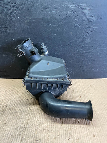 1995 to 1997 Jaguar XJ Air Filter Box Cleaner D2821 Oem DG14
