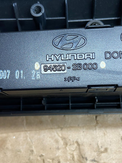 2007 to 2009 Hyundai Santa Fe Center Dashboard Radio Bezel Trim AI2787 DG4