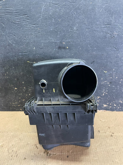 2011 - 2021 Dodge Durango 3.6L Air Filter Cleaner Box OEM aa2412 DG2