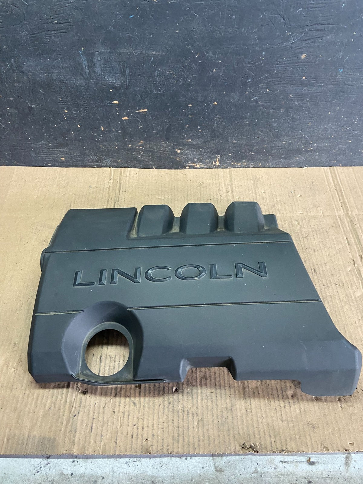 2009 to 2012 Lincoln MKS 3.7L Engine Motor Cover p8488 DG0