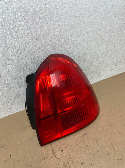 2003 to 2011 Lincoln Town Car Right Passenger Rh Tail Light AE6101 LK2
