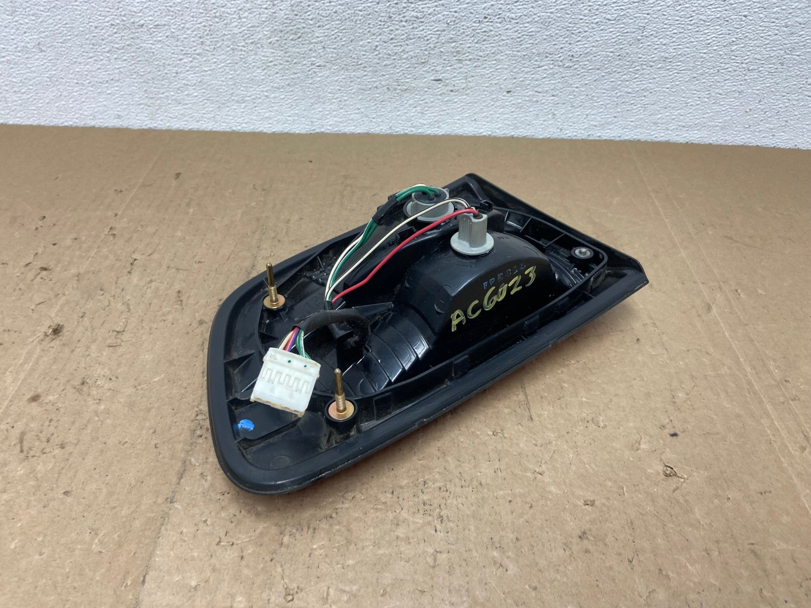 2001 2002 2003 Toyota Sienna Left Driver Lh Side Inner Tail Light AC6023 LK4