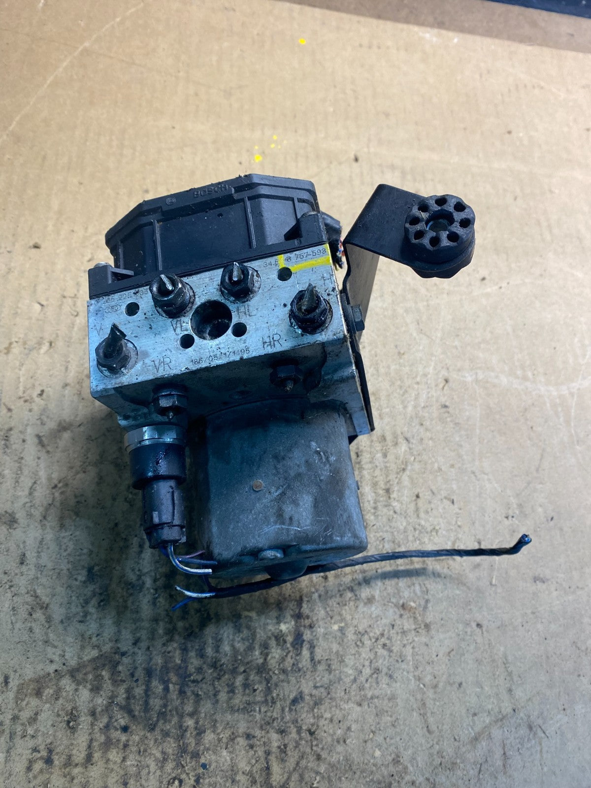 BMW E39 Series Anti Lock Break Pump ABS 6757593 Z24335