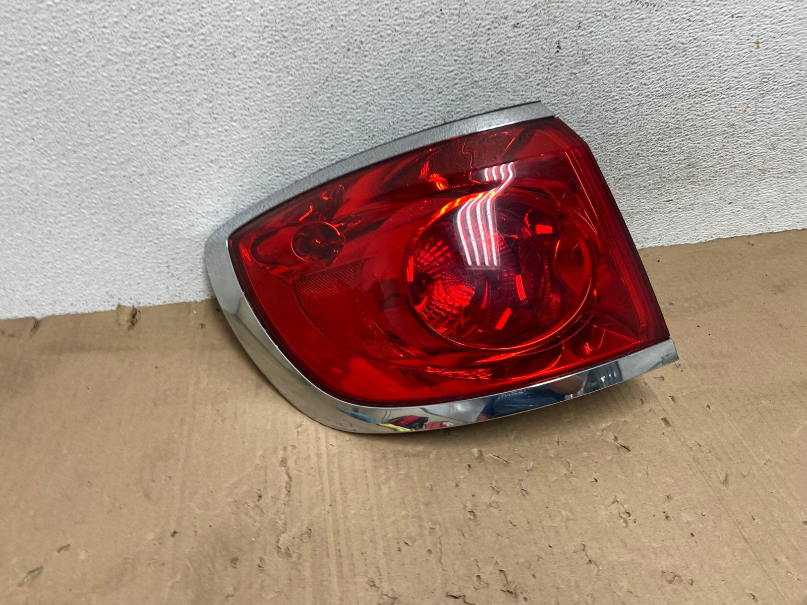 2008 to 2012 Buick Enclave Left Driver Side Lh Tail Light AE9203 LK2