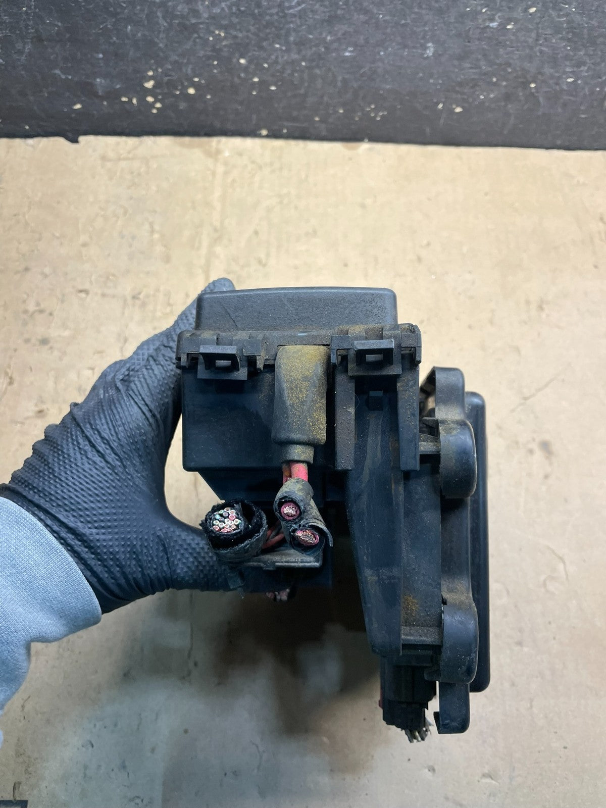 2005 Jeep Grand Cherokee Integrated Power Fuse Box Relay 04692071AB W7262 DG3