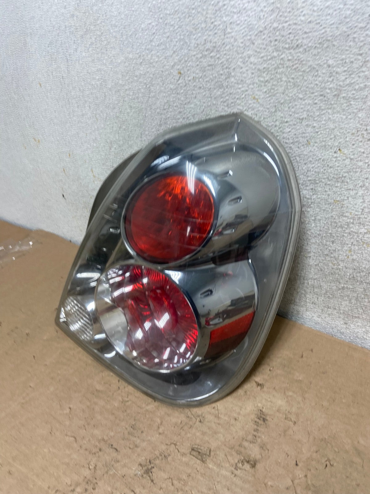 2005 to 2006 Nissan Altima Tail Light Right Passenger RH Side AI1108 LK1
