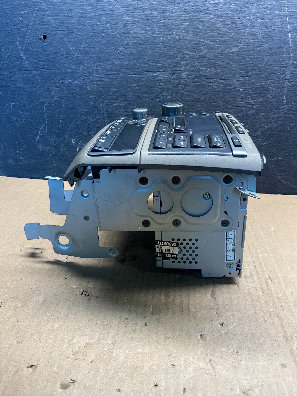 2002 to 2004 Infiniti I35 Radio Receiver AM-FM 6 Disc Bose Audio AG16131