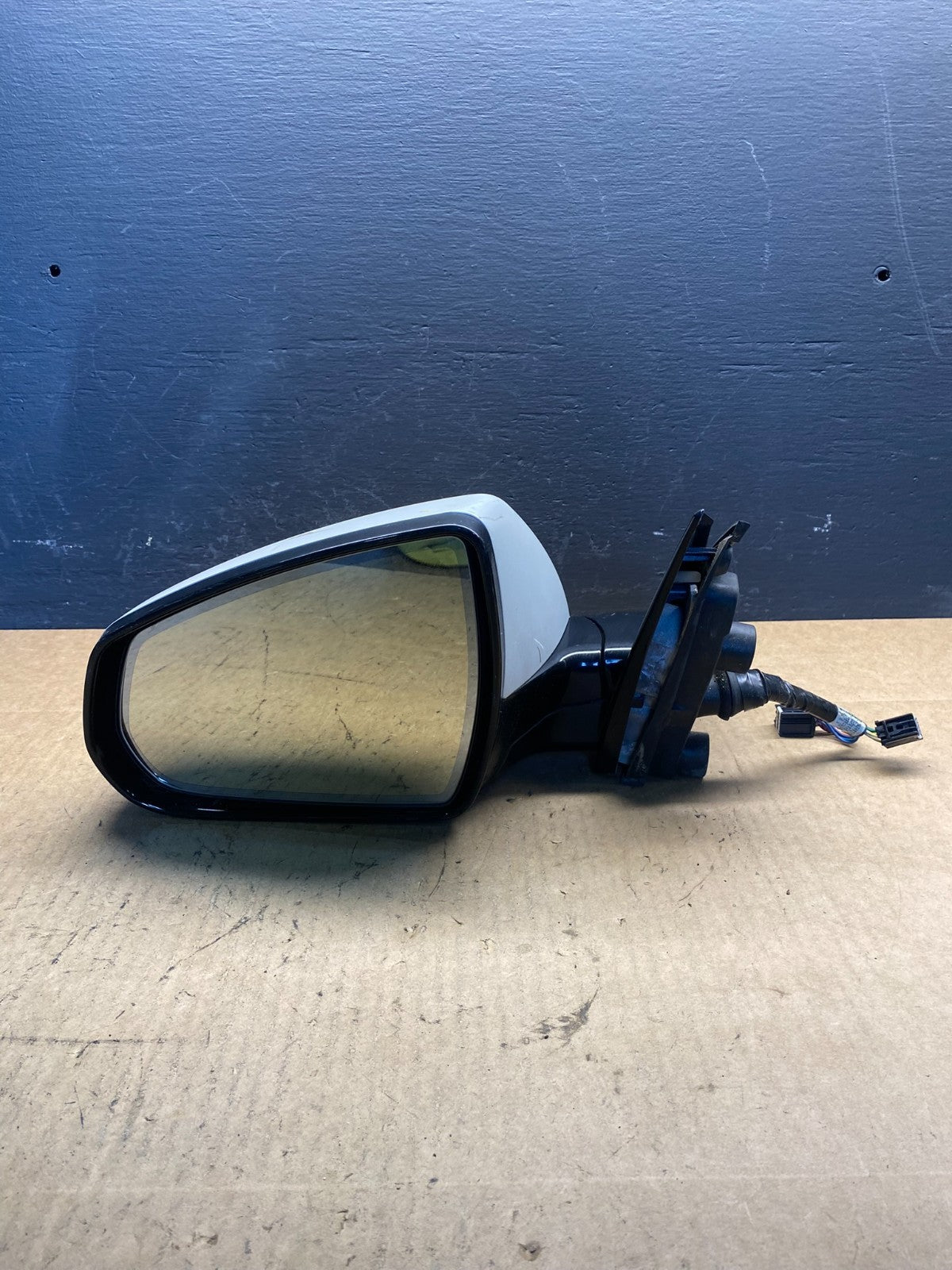2010 to 2015 Cadillac SRX Left Driver Lh Side View Door Mirror AC4319 DW4