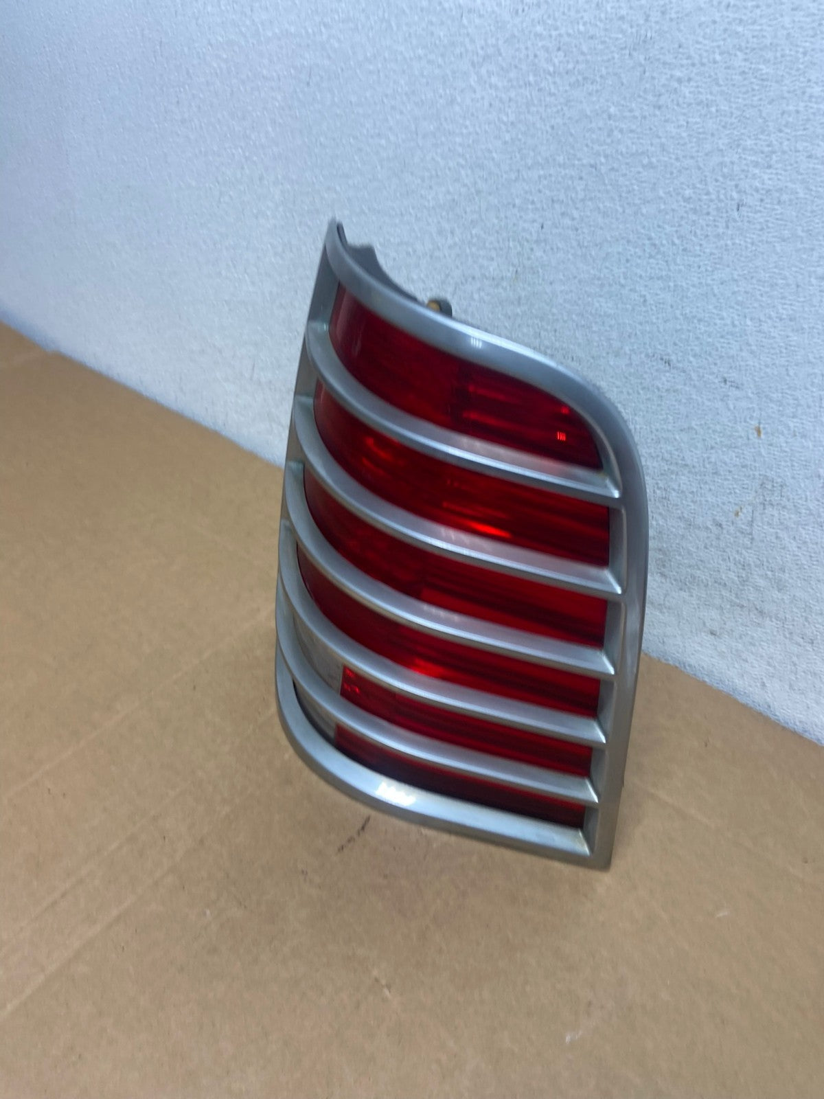 2002 2003 2004 2005 Mercury Mountaineer Right Passenger Tail Light AD5293 LK1