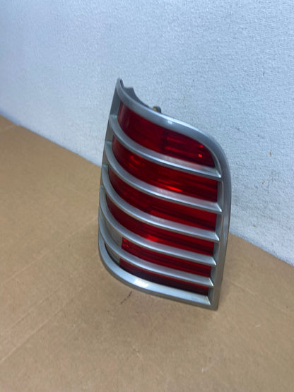 2002 2003 2004 2005 Mercury Mountaineer Right Passenger Tail Light AD5293 LK1
