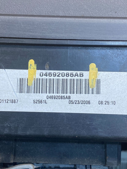 2006 Jeep Grand Cherokee Integrated Power Fuse Box 04692085ab ah9561 DG6