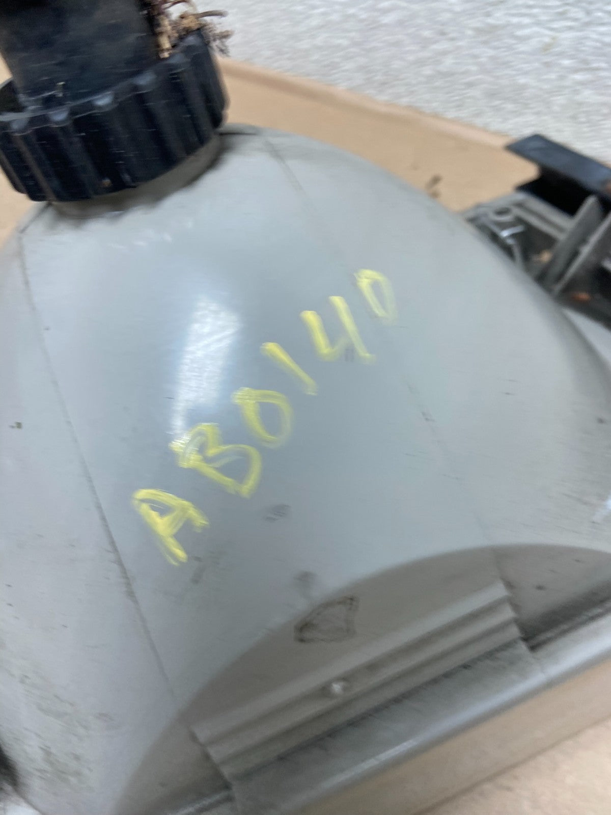 1990 to 1993 Volvo 240 Driver Left Side Headlight AB0140 DW7