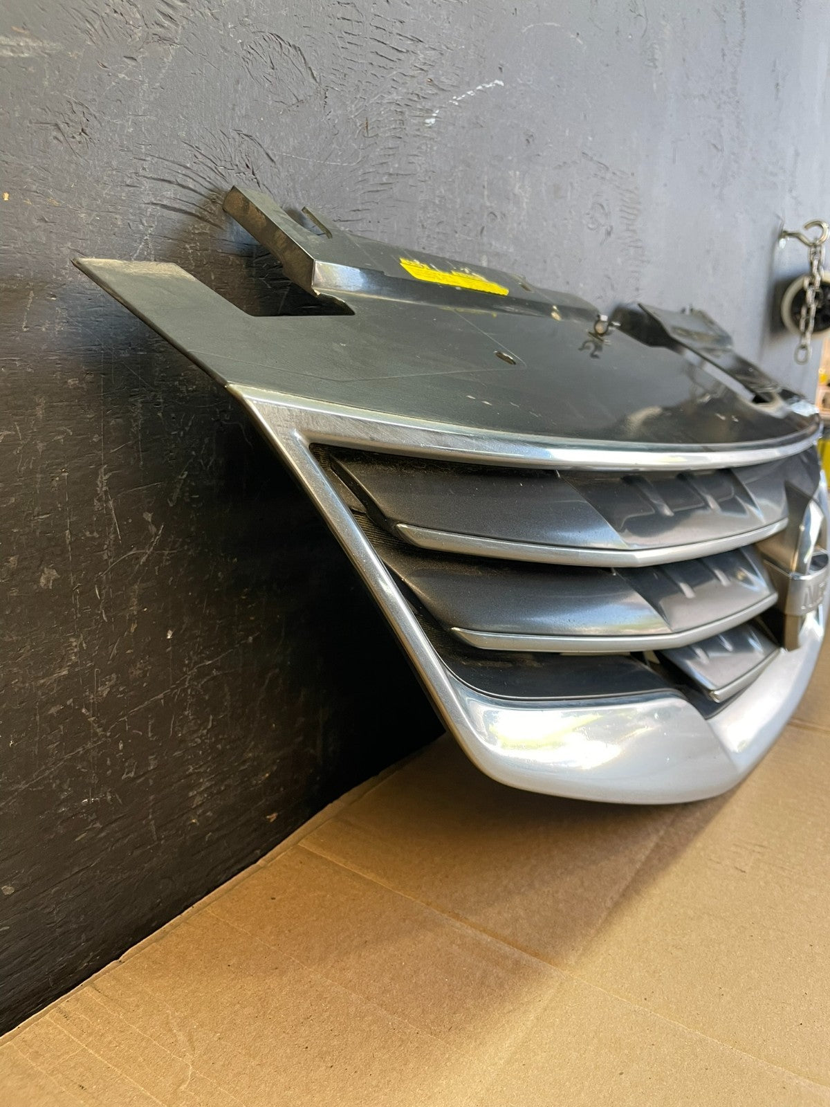 Sedan 2010 2011 2012 Nissan Altima Front Upper Grill Grille Oem AC2173 DG2