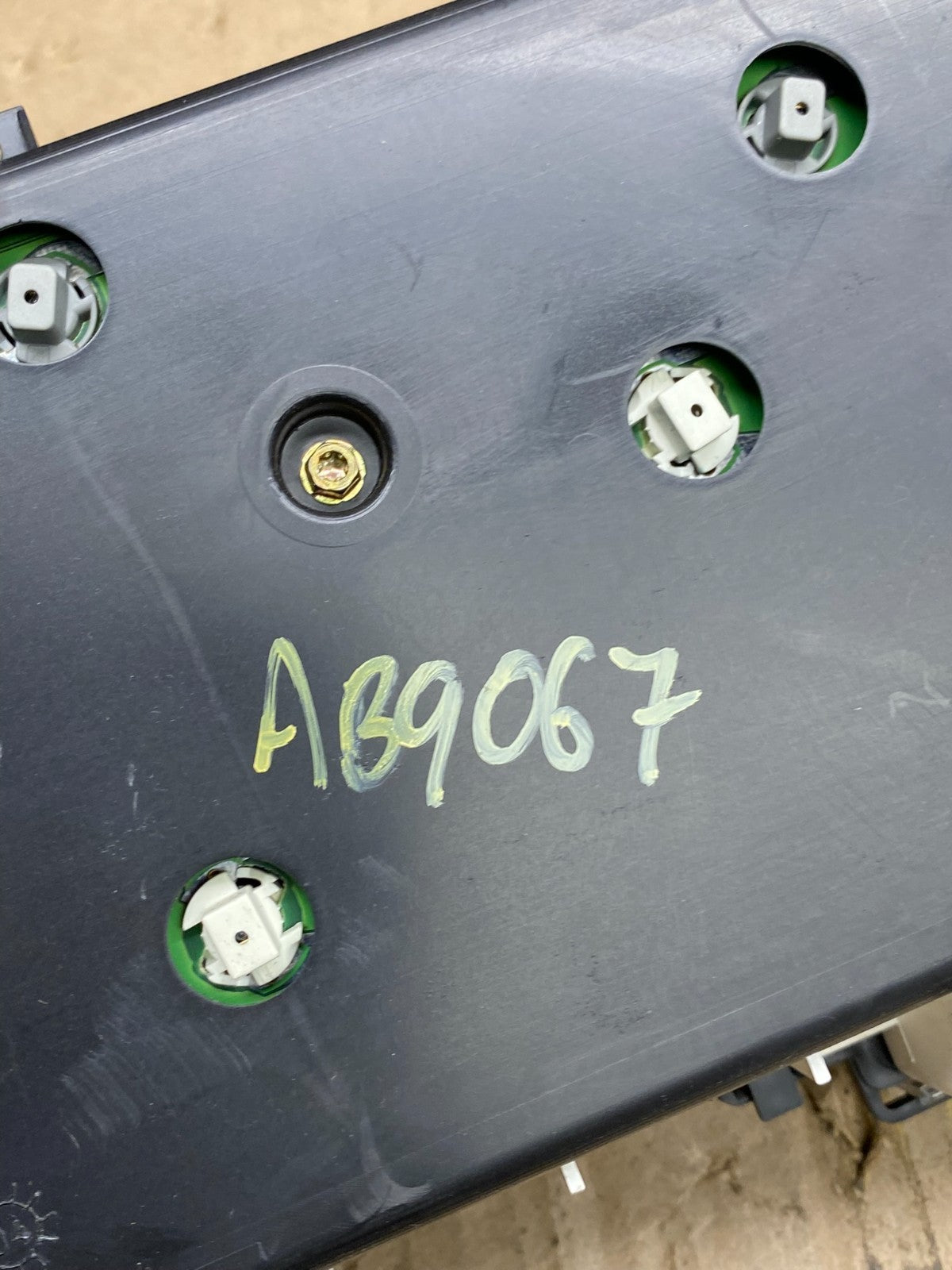 2001 to 2003 Ford Explorer Speedometer Cluster Gauge Oem AB9067 DG7