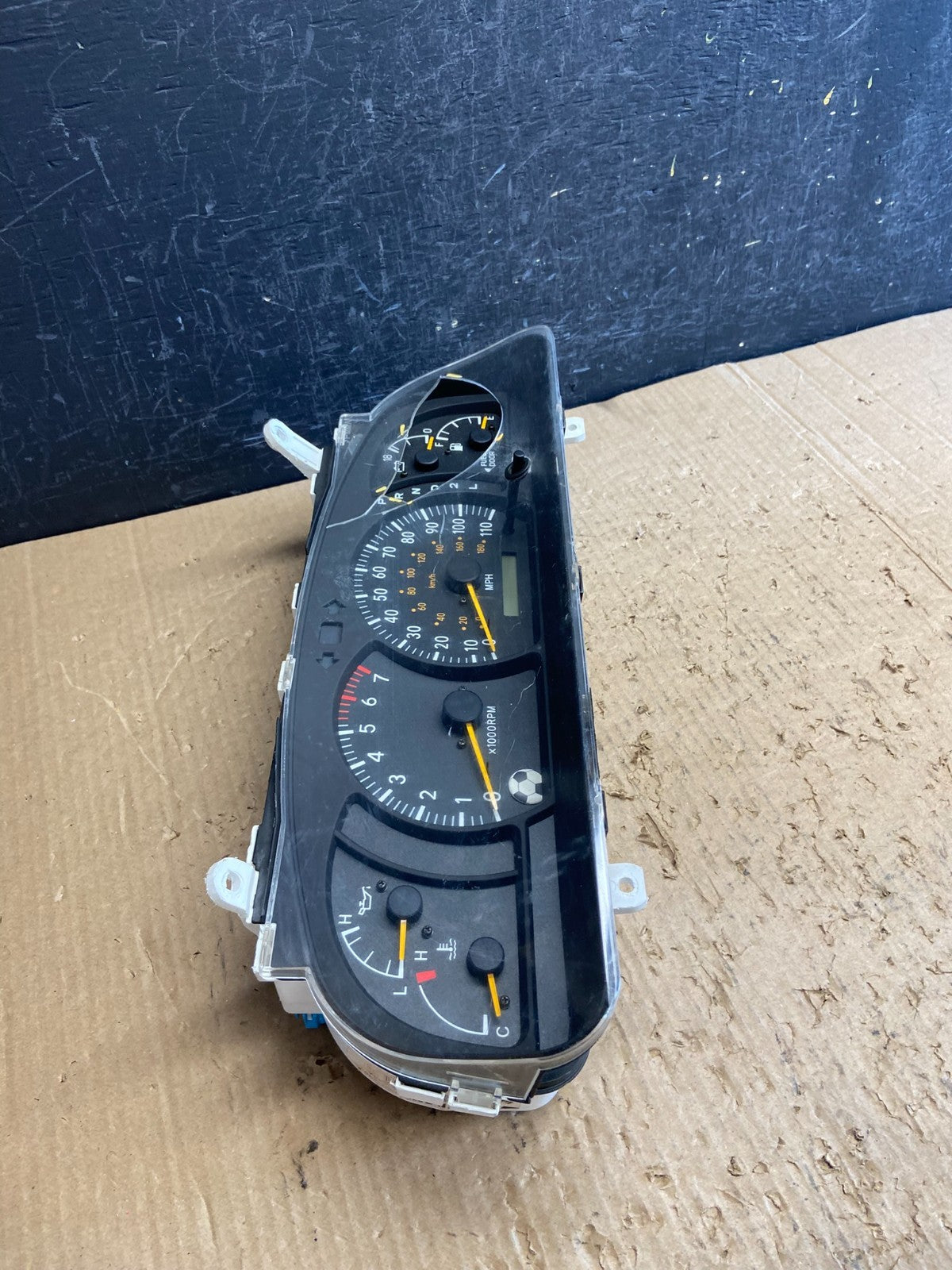 2000 to 2002 Toyota Tundra Speedometer Cluster Gauge AF15941