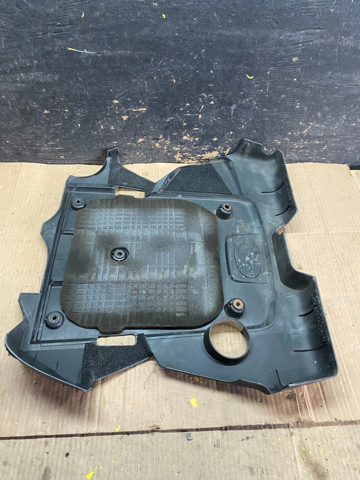 2007 to 2008  Infiniti G35 M35 EX35  Engine Cover Motor Shield Oem W4868 DG6