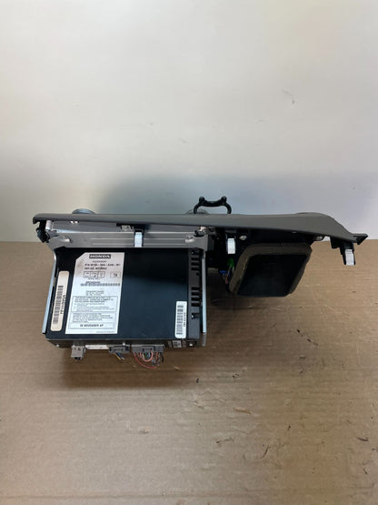 2006 - 2011 Honda Civic Radio AM/FM Climate Control Air Vent Bezel AI0564 DG7