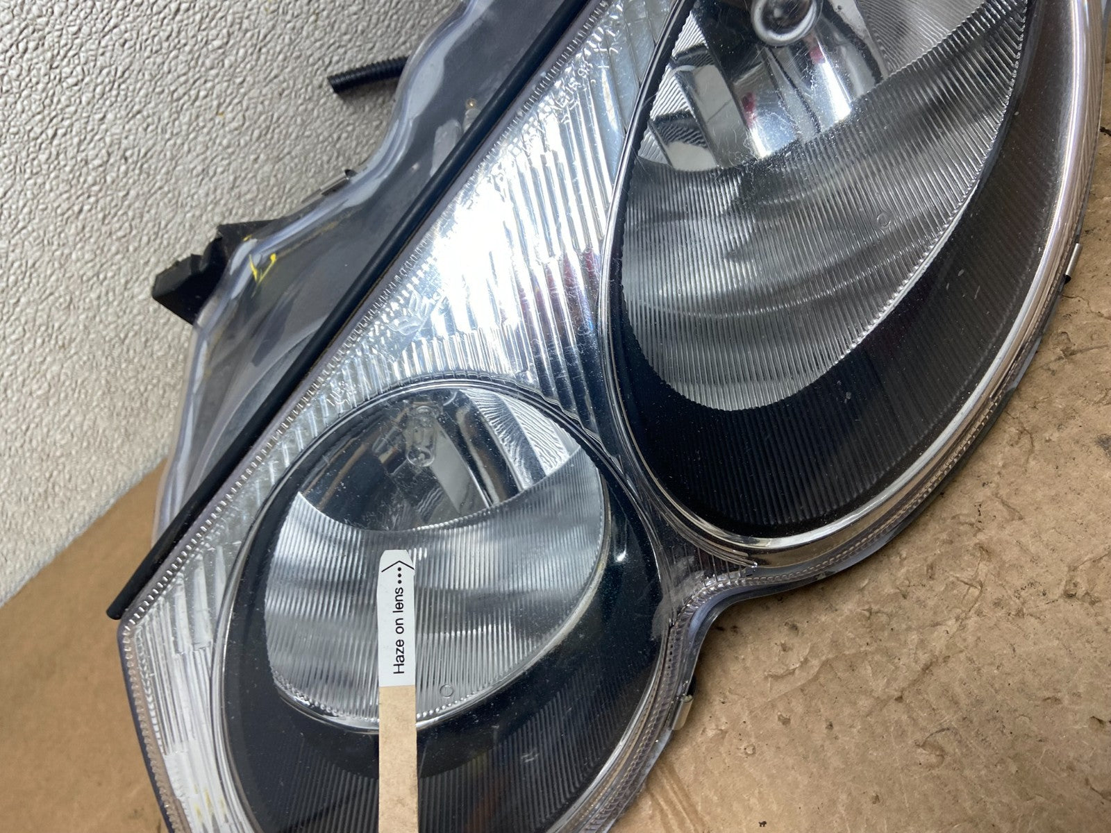 2002 2003 2004 Chrysler 300M Left Driver LH Side Halogen Headlights Y5824 DH4
