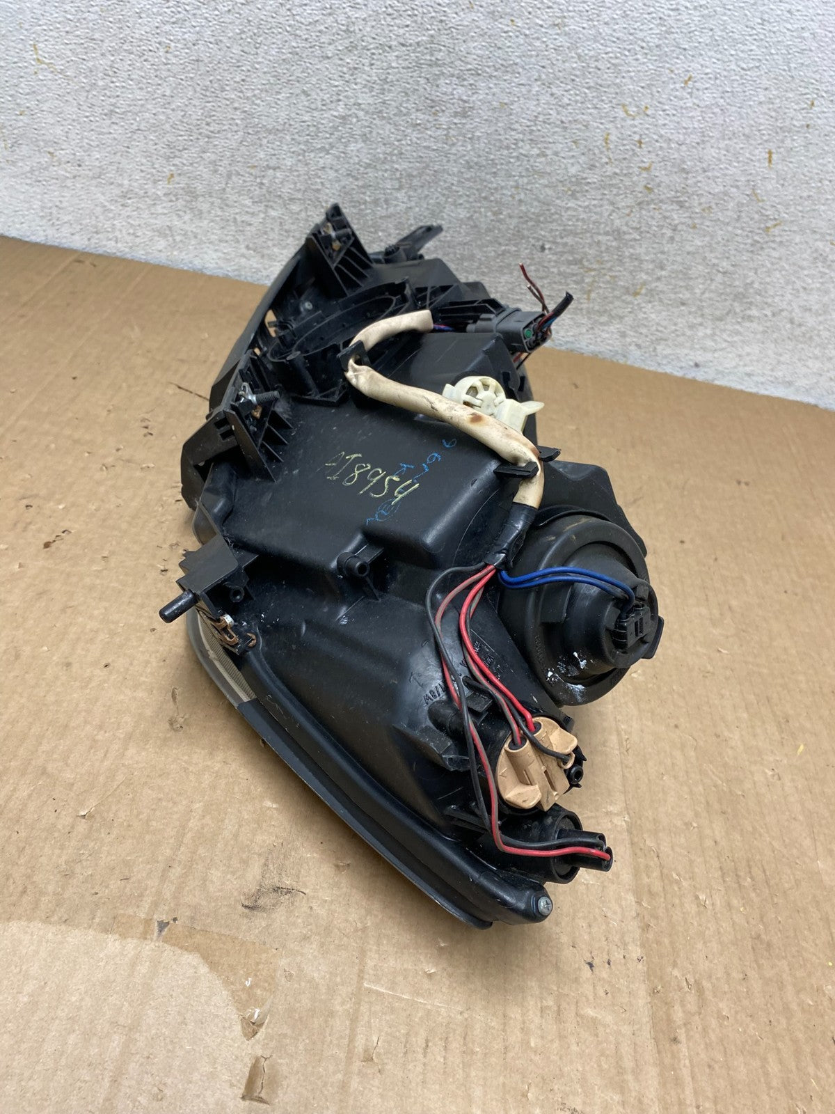 Halogen 2007 to 2009 Mazda CX-7 Right Passenger RH Side Headlight AI8954 DW7
