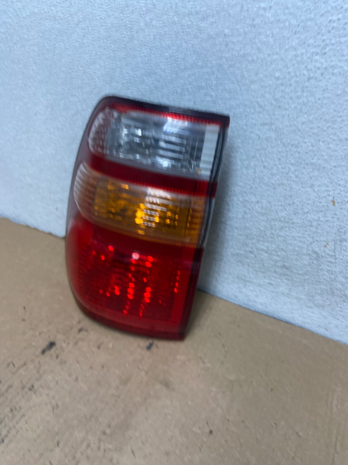 1998 to 2002 Toyota Land Cruiser Left Driver LH Side Tail Light AG2357 DW1