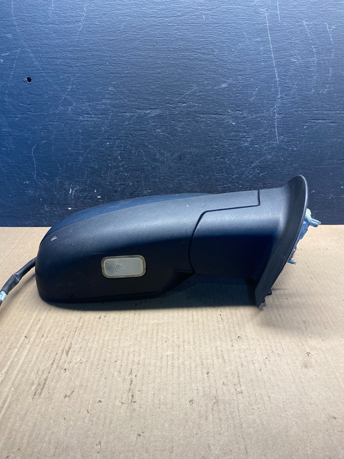 2007 - 2008 Chevrolet Tahoe Suburban Right Passenger Turn Door Mirror AE6357 DW2