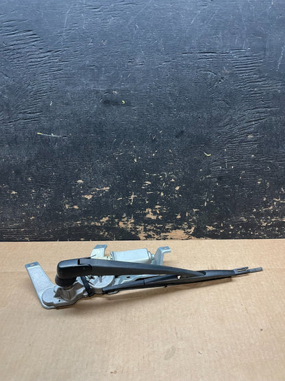 2005 to 2009 Subaru Legacy Outback Rear Windshield Wiper Motor AA90103