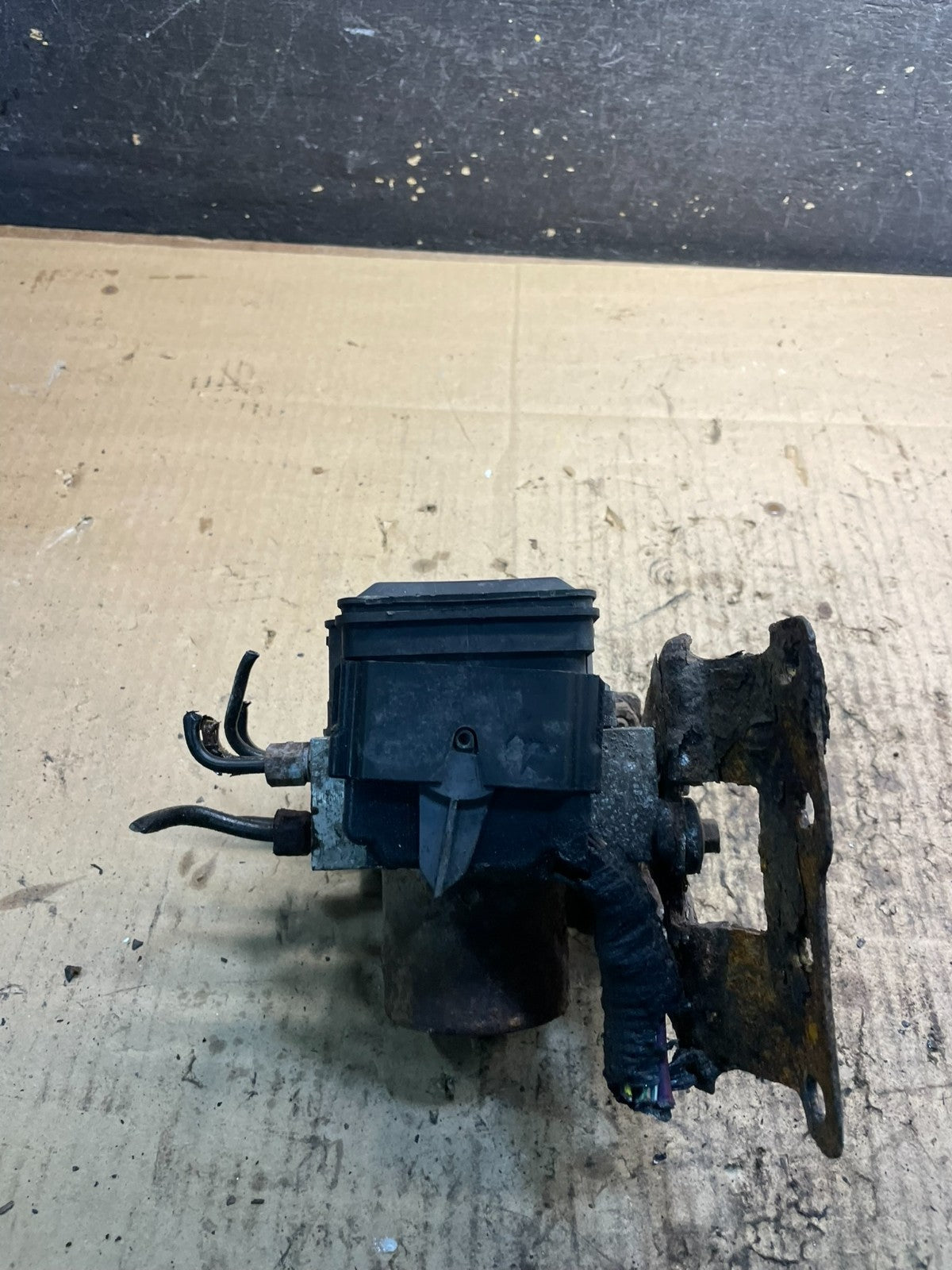 2011 Ford F250 F350 SD ABS Anti Lock Brake Pump Module w6822 DG3