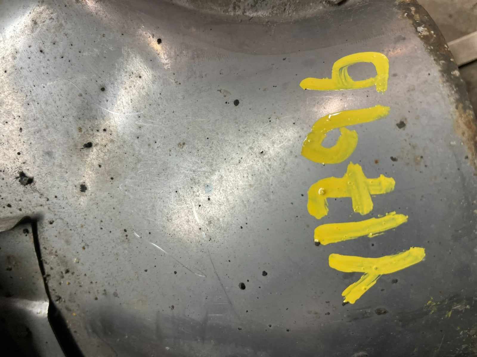 2014 2015 2016 Kia Cadenza Rear Exhaust Tip  OEM Y1796 DG6