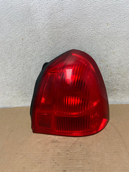 2003 to 2011 Lincoln Town Car Right Passenger Rh Tail Light AH9397 LK0