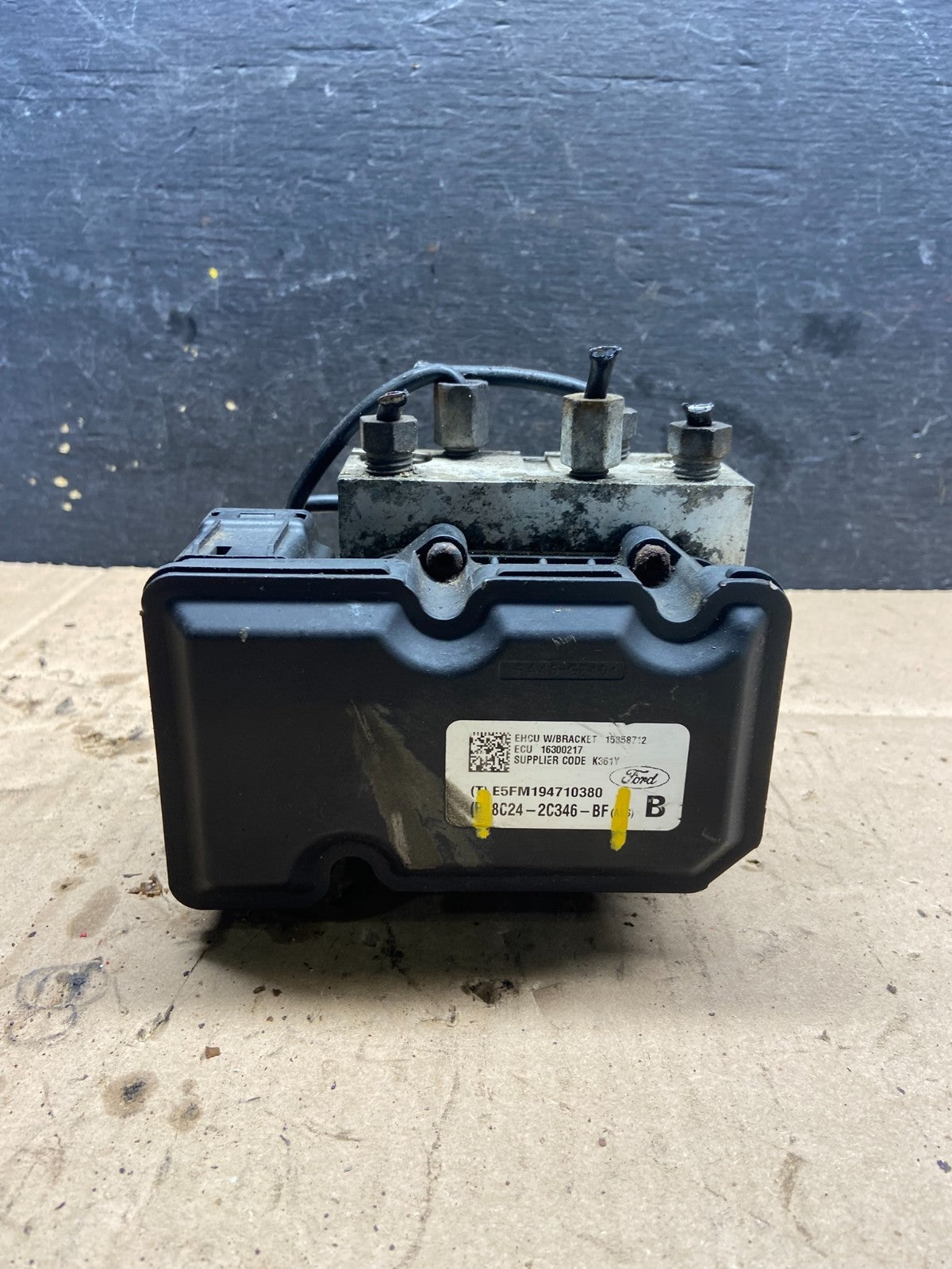 2011 - 2014 Ford E250 E350 Van ABS Anti Lock Brake Pump Module q6124 DG4
