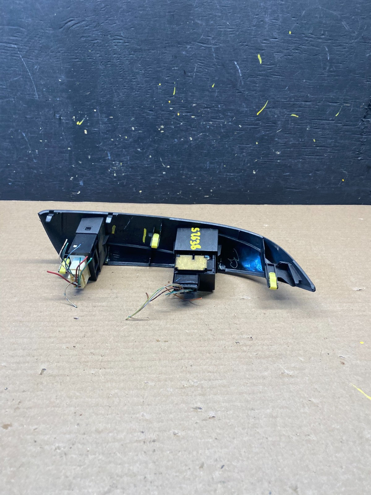 2004 to 2010 Toyota Sienna Left Side Climate Switches Bezel Trim OEM  S2638 DG4